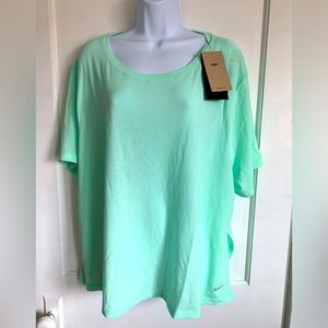 Nike Plus Womens Yoga Tee